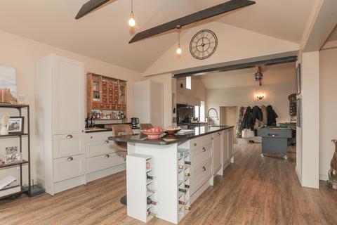 3 bedroom detached house for sale, Dover Road, Dover, CT15