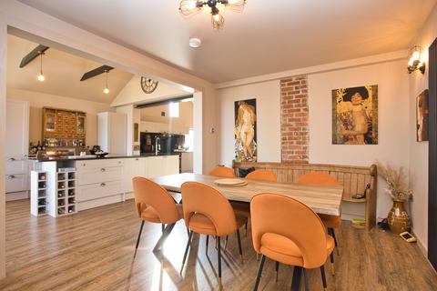 Bovine Lodge Dover Road, Westcliffe, Dover, CT15 6EN