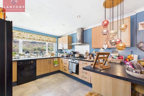 20 Graigwen Road, Porth, CF39 9HA