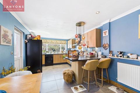 20 Graigwen Road, Porth, CF39 9HA