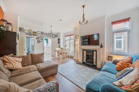 191 Grange Road, London, SE25 6TG