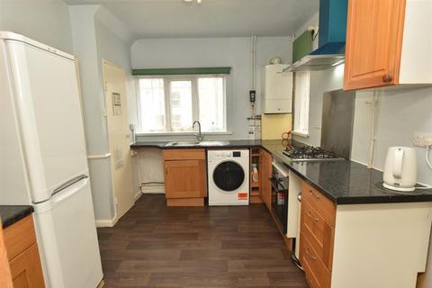 9 Dryden Road, Exeter, EX2 5BS