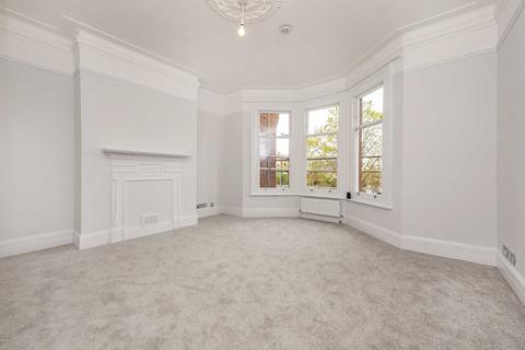 1 bedroom flat to rent, Radbourne Road, London SW12