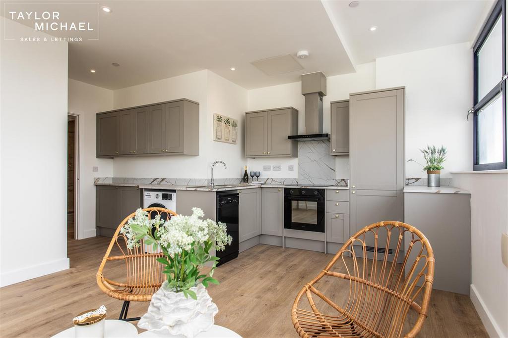 Kitchen / Living Room