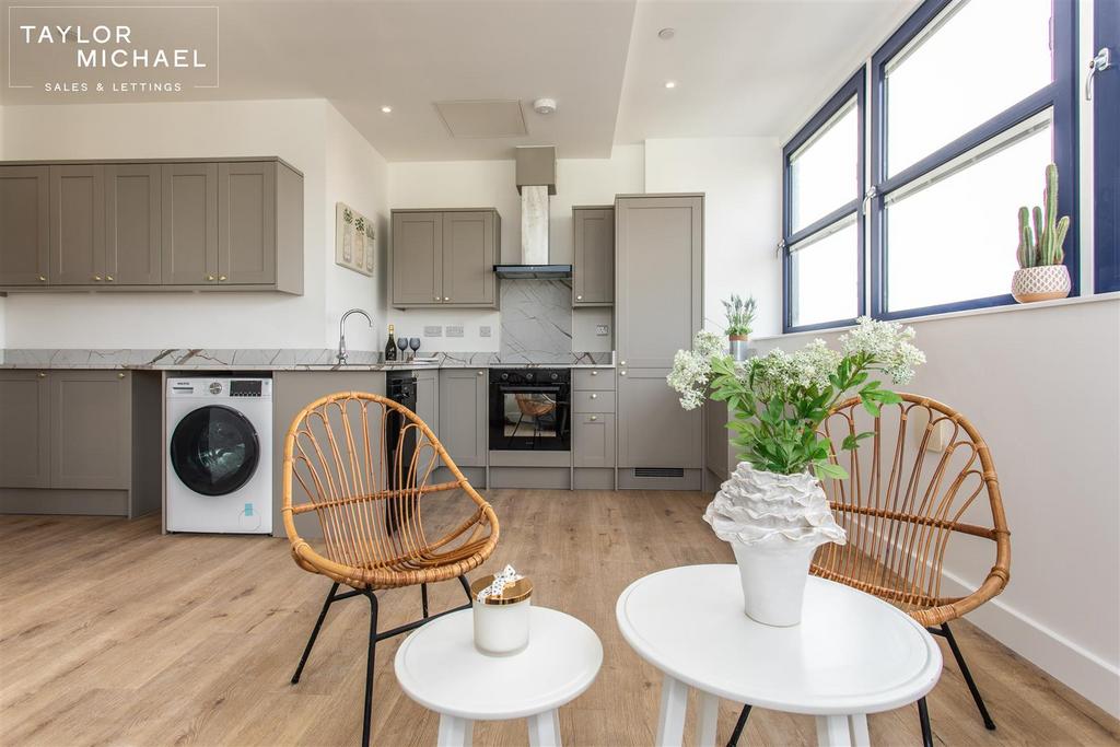 Kitchen / Living Room