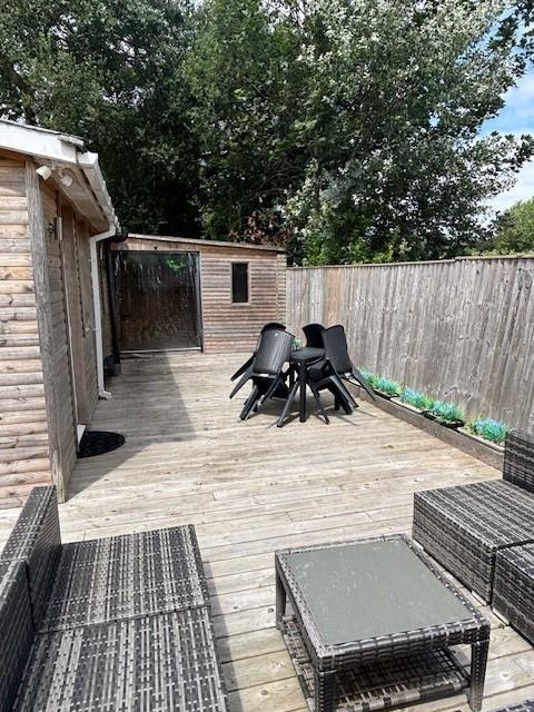 Additional garden photo