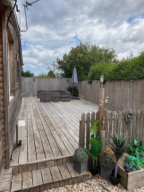 Additional garden photo