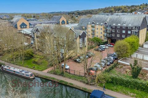 2 bedroom flat for sale, Broadmeads, Ware SG12