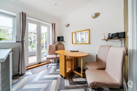 1 Eastern Avenue, Minster On Sea, Sheerness, ME12 3BP