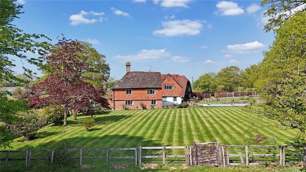 Costrong Farmhouse
