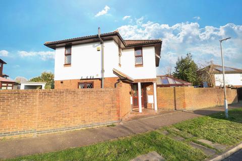 3 Wheatfield Way, Langdon Hills, Basildon, SS16 6SN