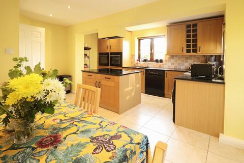 3 Wheatfield Way, Langdon Hills, Basildon, SS16 6SN