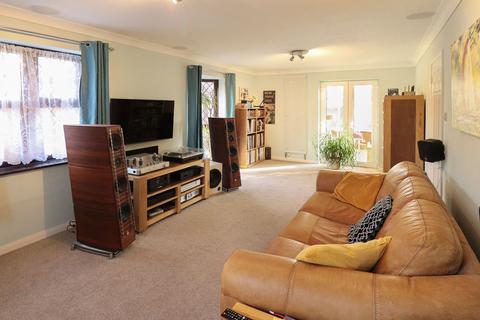 3 Wheatfield Way, Langdon Hills, Basildon, SS16 6SN