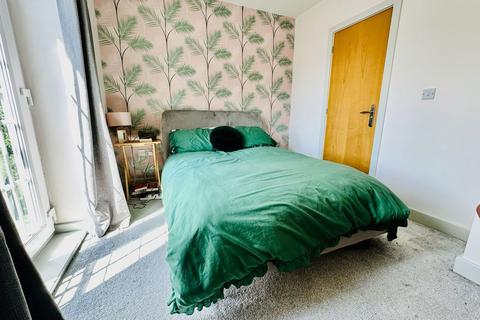 undefined, Donnington Court, Dudley DY1