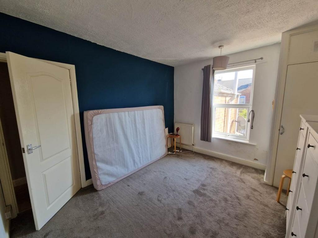 Rear Bedroom (3)