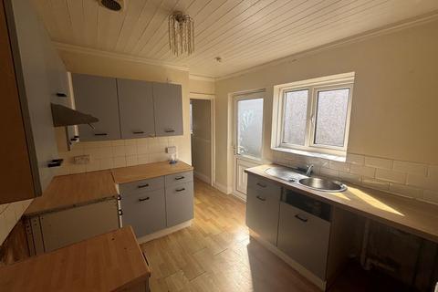 3 bedroom terraced house for sale, New Street, Llanelli SA15
