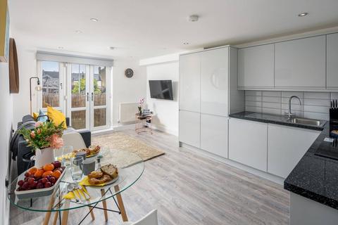 2 bedroom flat to rent, Marcus Garvey Way, Herne Hill, London, SE24