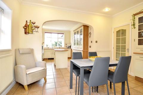 31 Dingle Road, Pedmore, Stourbridge, DY9 0RS