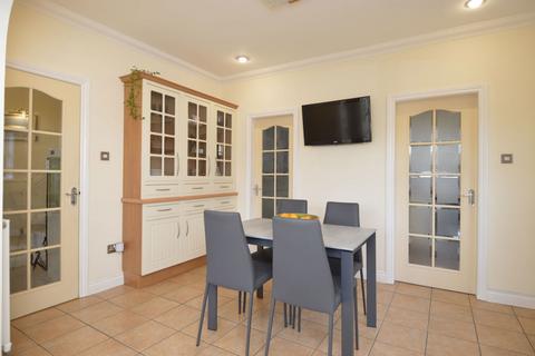 31 Dingle Road, Pedmore, Stourbridge, DY9 0RS