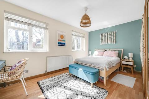 2 bedroom flat for sale, Broadhurst Gardens, South Hampstead