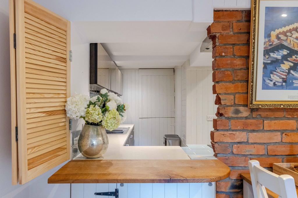 Kitchen through to l