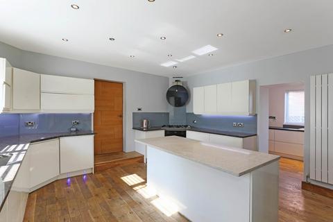 4 bedroom semi-detached house for sale, Asquith Street, Birstall