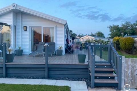 3 bedroom lodge for sale, Talacre CH8