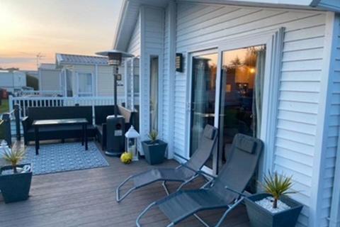 3 bedroom lodge for sale, Talacre CH8