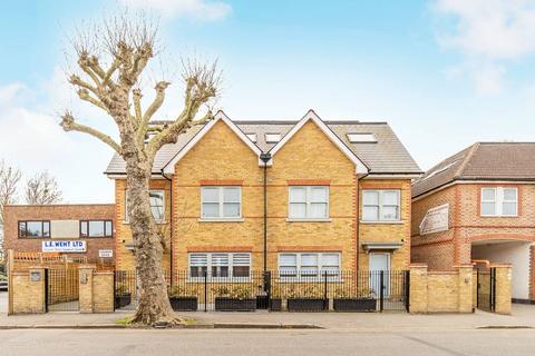 2 bedroom flat to rent, Burlington Road, New Malden, KT3