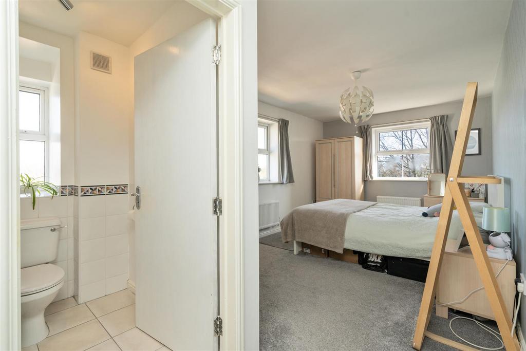Apt 33 Westley Heights 4.jpg