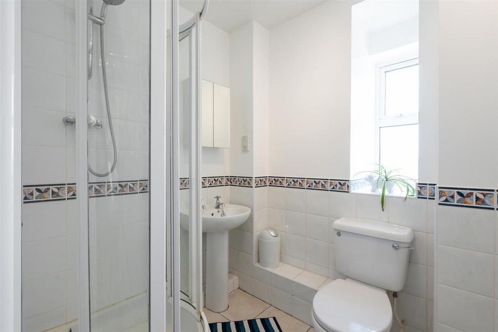 Apt 33 Westley Heights 5.jpg