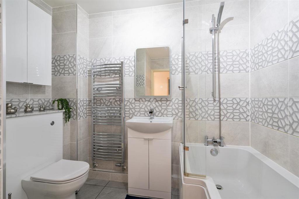 Apt 33 Westley Heights 7.jpg