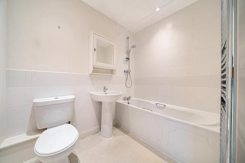 3 Baldwin Mews, Carterton, OX18 1AW