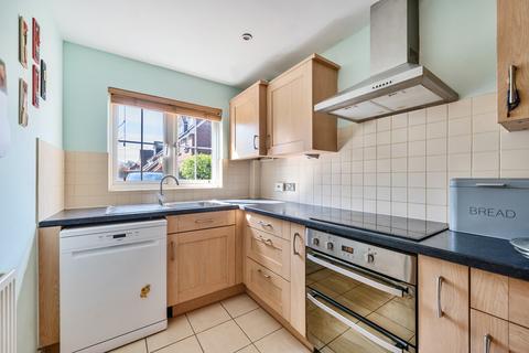 2 bedroom semi-detached house for sale, Village Close, Berkshire RG41