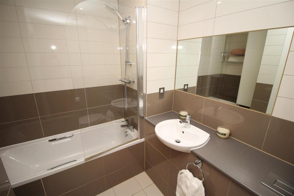 Bathroom.JPG