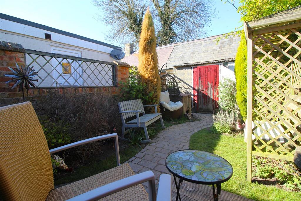 Garden 2 .JPG