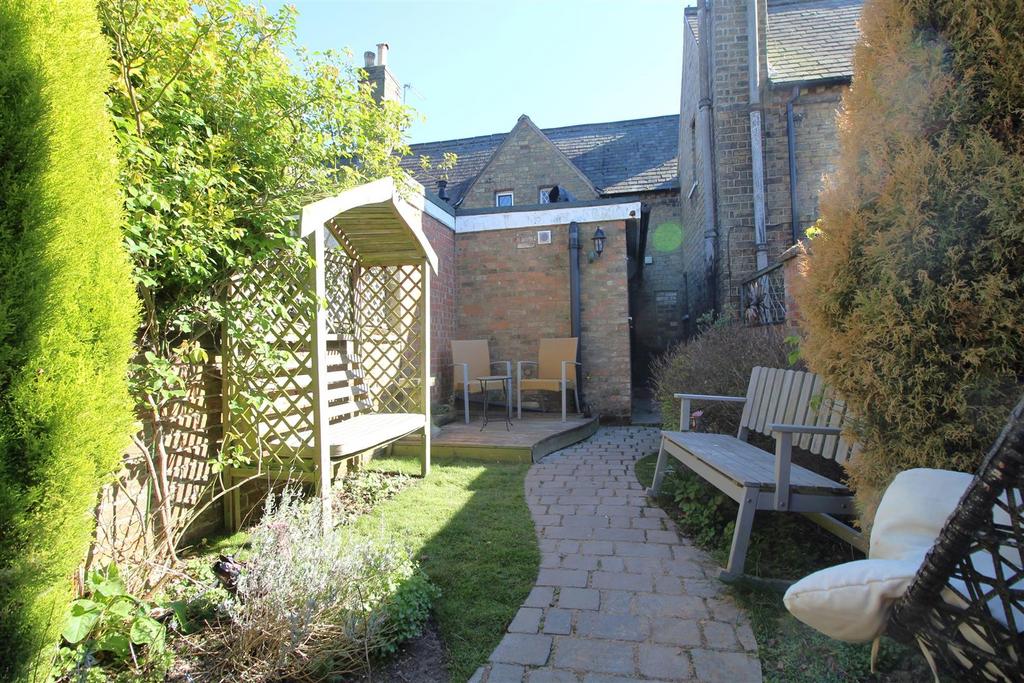 Garden 1 .JPG