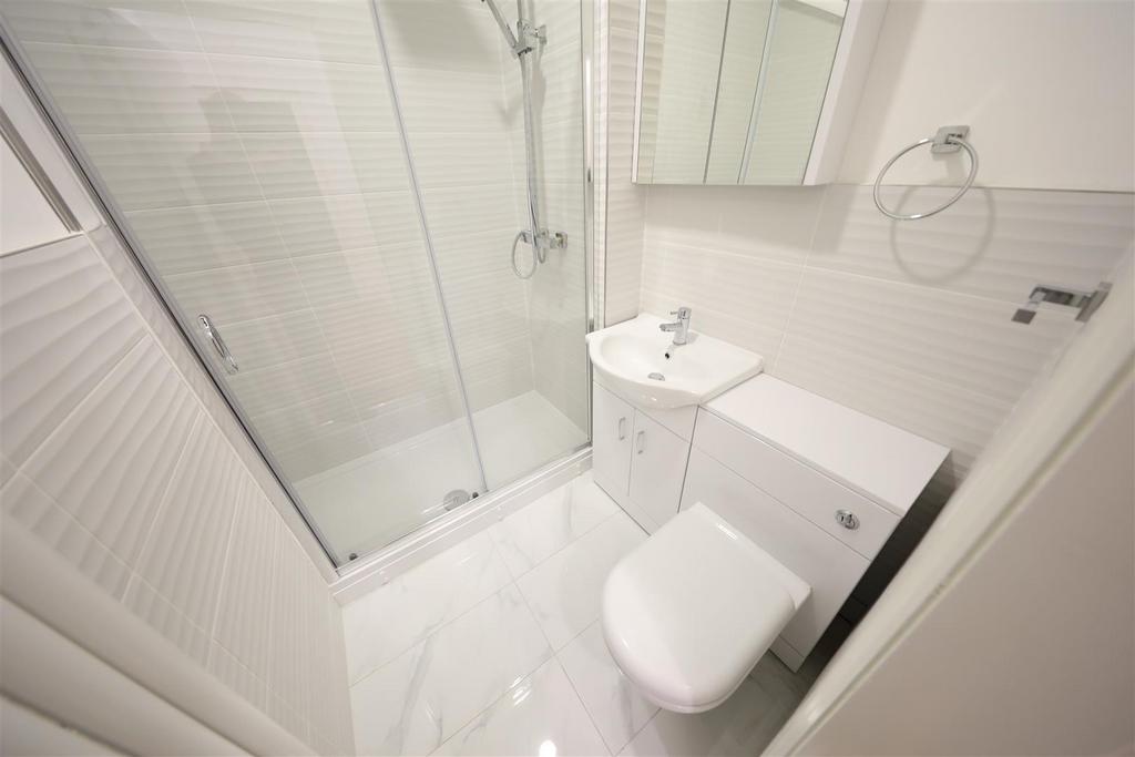 Family Shower Room