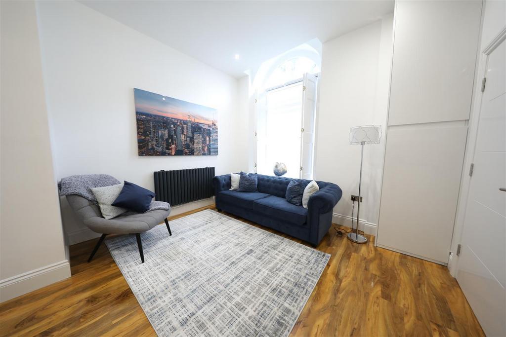Lounge Kitchen
