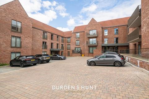 2 bedroom apartment to rent, Chelmsford Road, Shenfield, Brentwood
