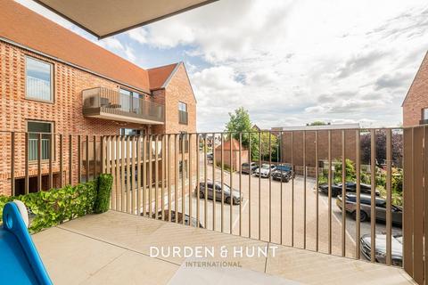 2 bedroom apartment to rent, Chelmsford Road, Shenfield, Brentwood