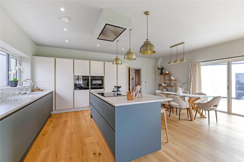 House 2 Kitchen