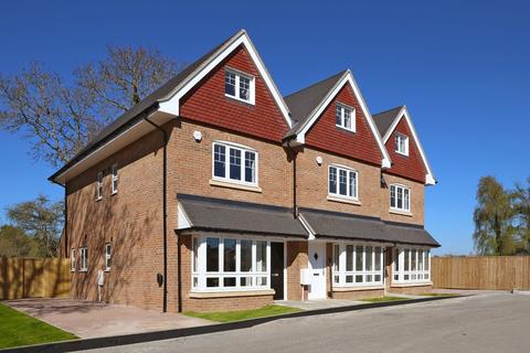 3 bedroom terraced house for sale, Cobblers Close, Farnham Royal, SL2