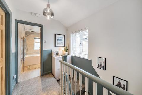 113 Broadgate Walk, Horsforth, Leeds, LS18 4EZ