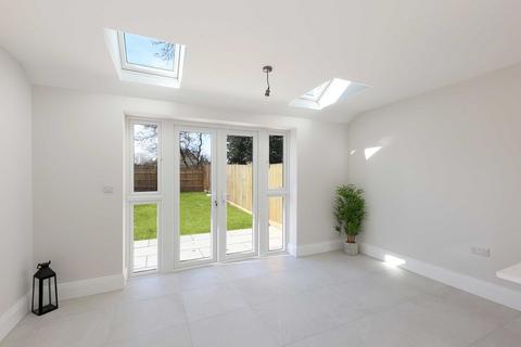 3 bedroom terraced house for sale, Cobblers Close, Farnham Royal, SL2