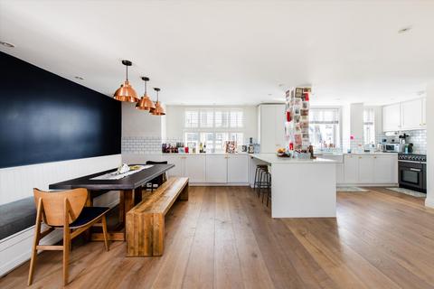 4 bedroom flat for sale, Hyde Park Square, London, W2