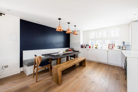 4 bedroom flat for sale, Hyde Park Square, London, W2