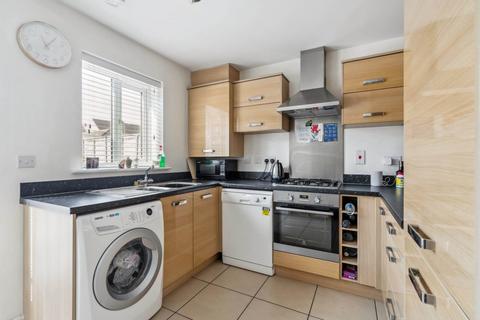 37 Wright Close, Bushey, WD23 2FH