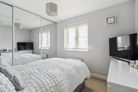 37 Wright Close, Bushey, WD23 2FH