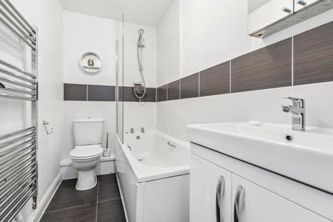 37 Wright Close, Bushey, WD23 2FH